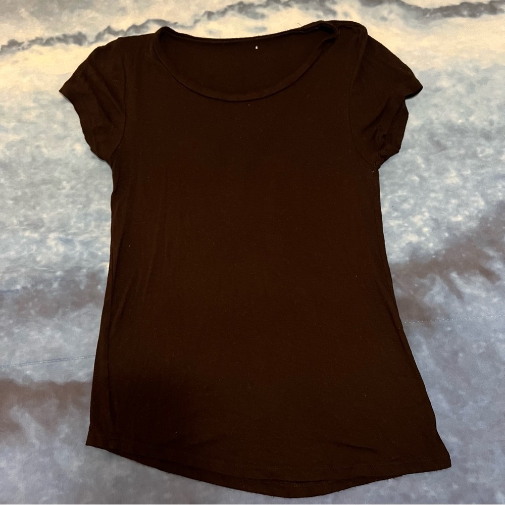 Black tee